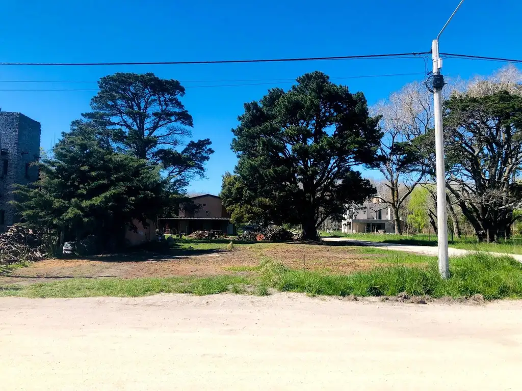 LOTE EN ESQUINA EN MAR DE COBO