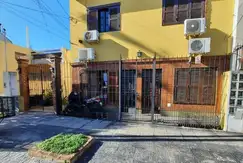 TRIPLEX  VENTA RAMOS MEJIA SUR 4 AMBIENTES