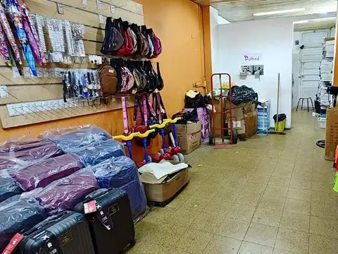 VENTA LOCAL BALVANERA CON PATIO