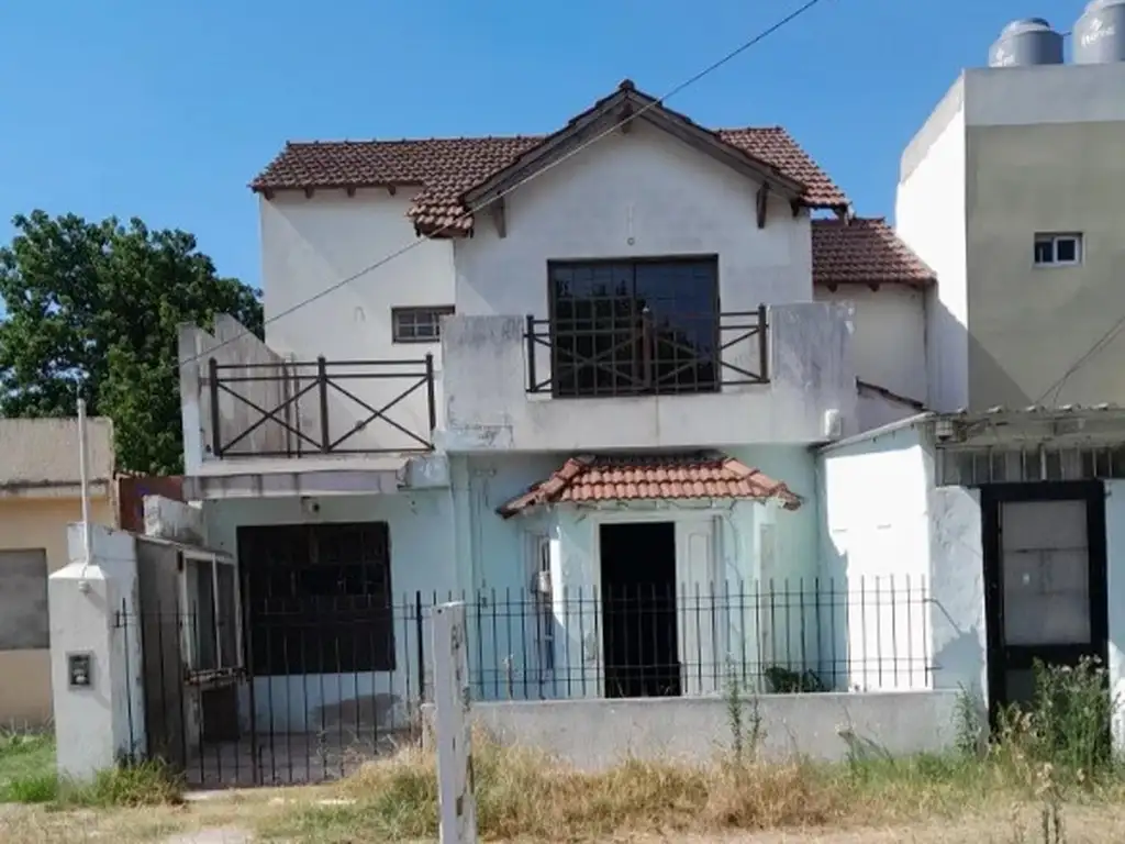 VENTA O PERMUTA DE CHALET DE 4 AMBIENTES EN ITUZAINGO NORTE (3419)