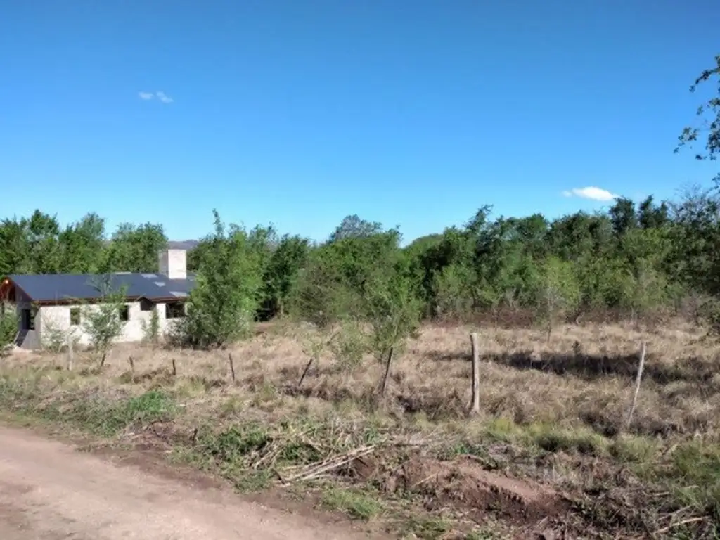 Se venden 4 Terrenos de 510m2 a mts del río