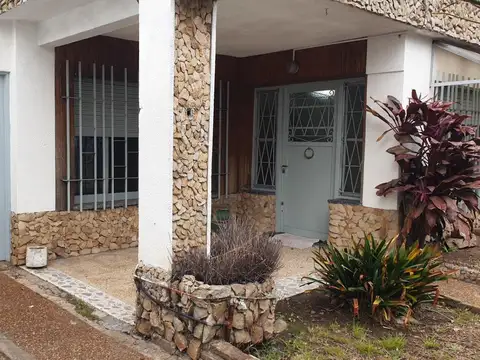 Venta de Casa Americana en Haedo Norte