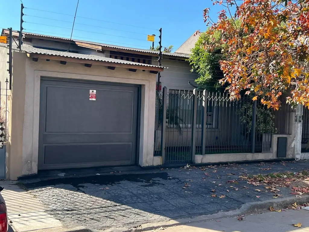 CHALET TOTALMENTE RECICLADO EN HAEDO CHICO