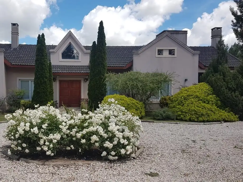 casa en ALQUILER  Campos de Roca