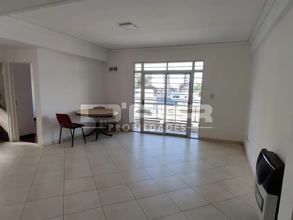 Departamento De 3 Ambientes Con Amplio Balcón En Excelente Ubicación