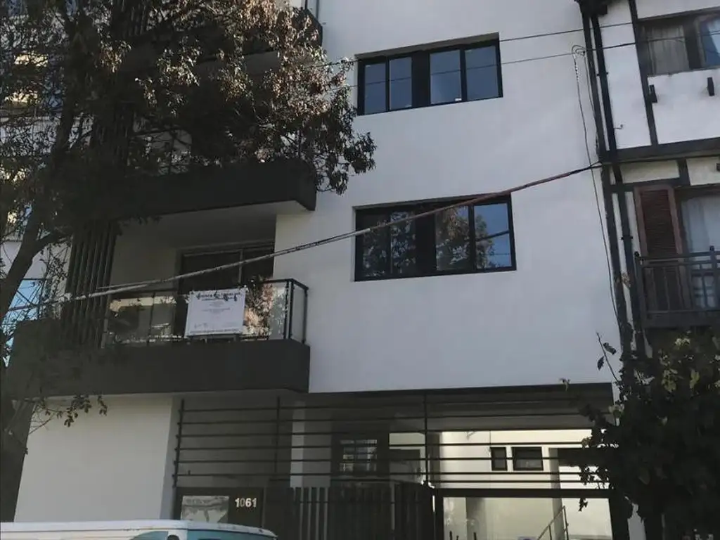 44 E/ 16 Y 17 - DUPLEX DE 3 DOR