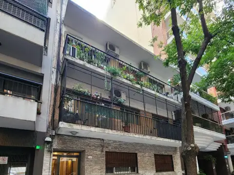 Excelente Planta Baja en Altolaguirre entre Olazabal y Mendoza Patio amplia cocina lav