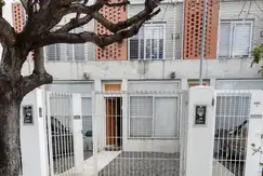 DUPLEX EN VENTA CASTELAR NORTE