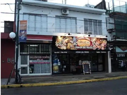 Excelente Edificio estación Boulogne, bien céntrico,4 locale