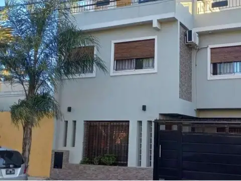 MARAVILLOSO PH 4 AMB CON 3 BAÑOS, COCHERA Y QUINCHAZO C/BAÑO EN BARRIO NAON  UBICACION ESPLENDIDA