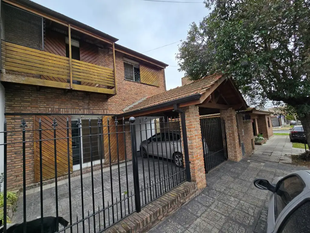 EXCELENTE CHALET PROXIMO AV MARQUEZ