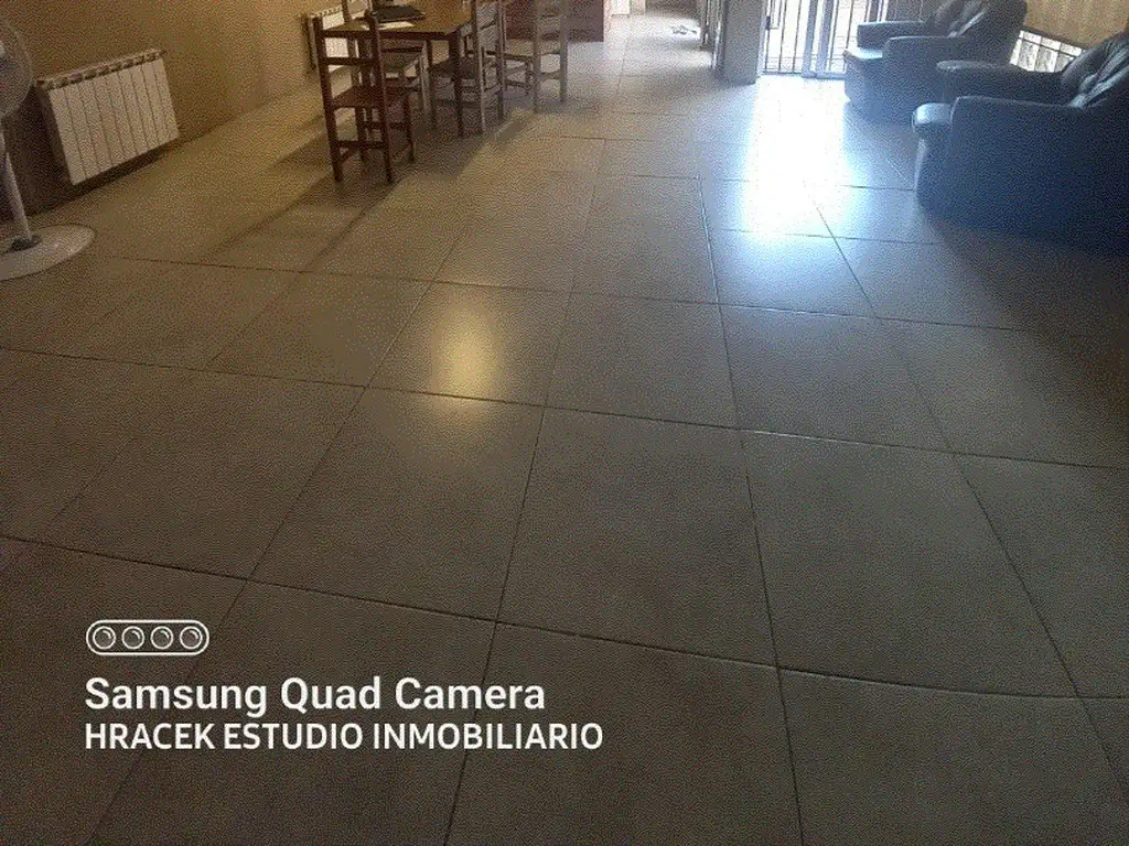 Muy amplia y cómoda casa muy moderna, Castelar sur, cercana estación. - Foto 0