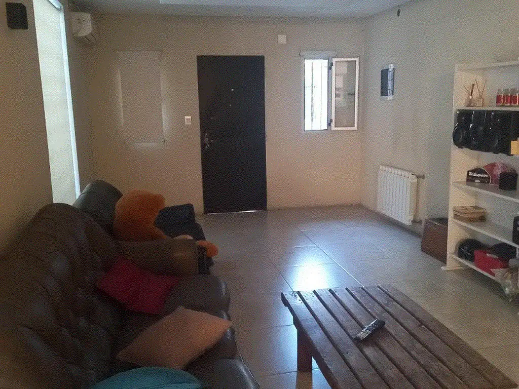 Casa en Venta - 6 ambientes - USD 280.000