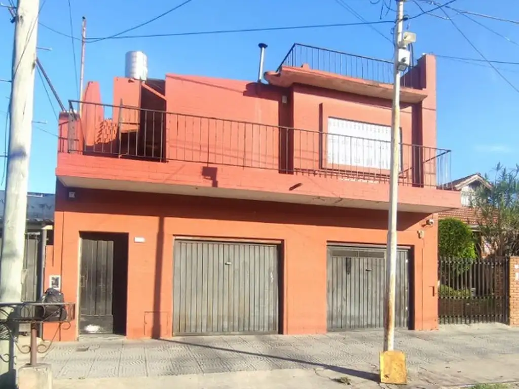 VENTA-CASEROS-PH 3 AMB CON PATIO-GALPÓN