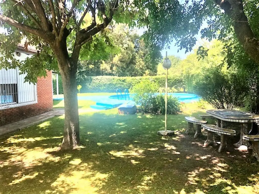 VENTA QUINTA CASA PARQUE PILETA EN BERAZATEGUI