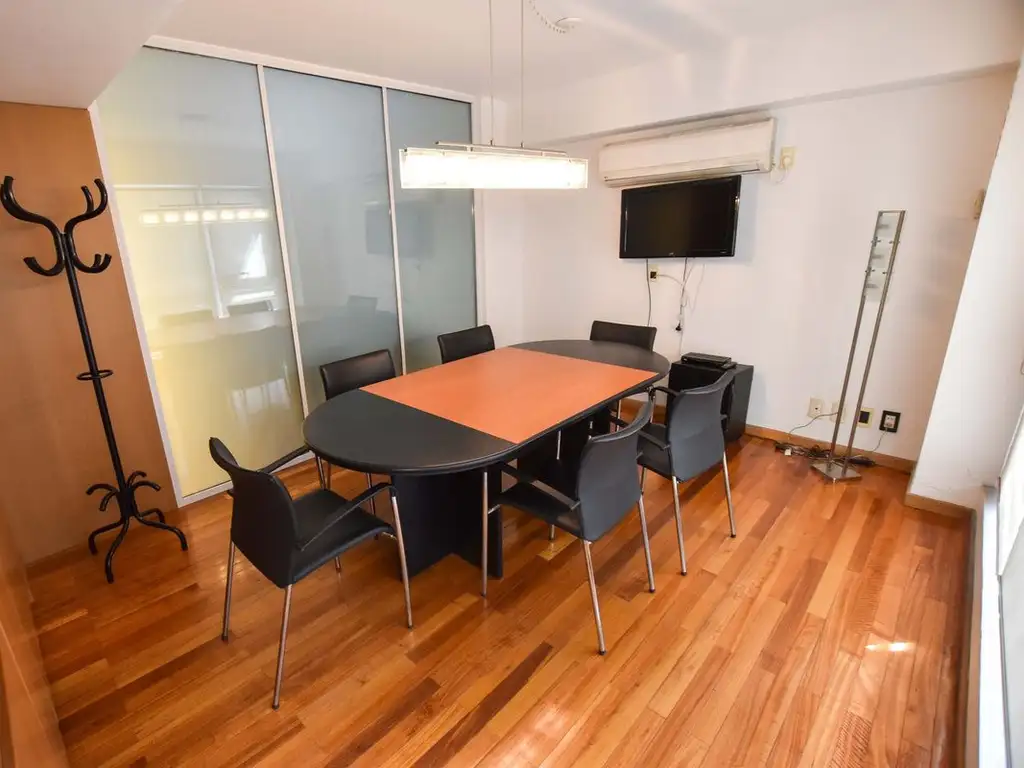 VENTA OFICINAS. 148 M2 CON PATIO. 3 COCHERAS.