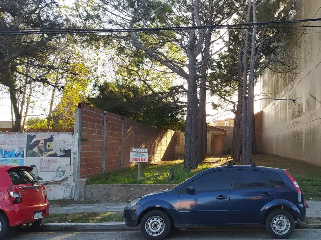 Casa sobre lote propio en Costa Azul - Excelente ubicación