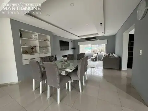 Casa en Venta con cochera