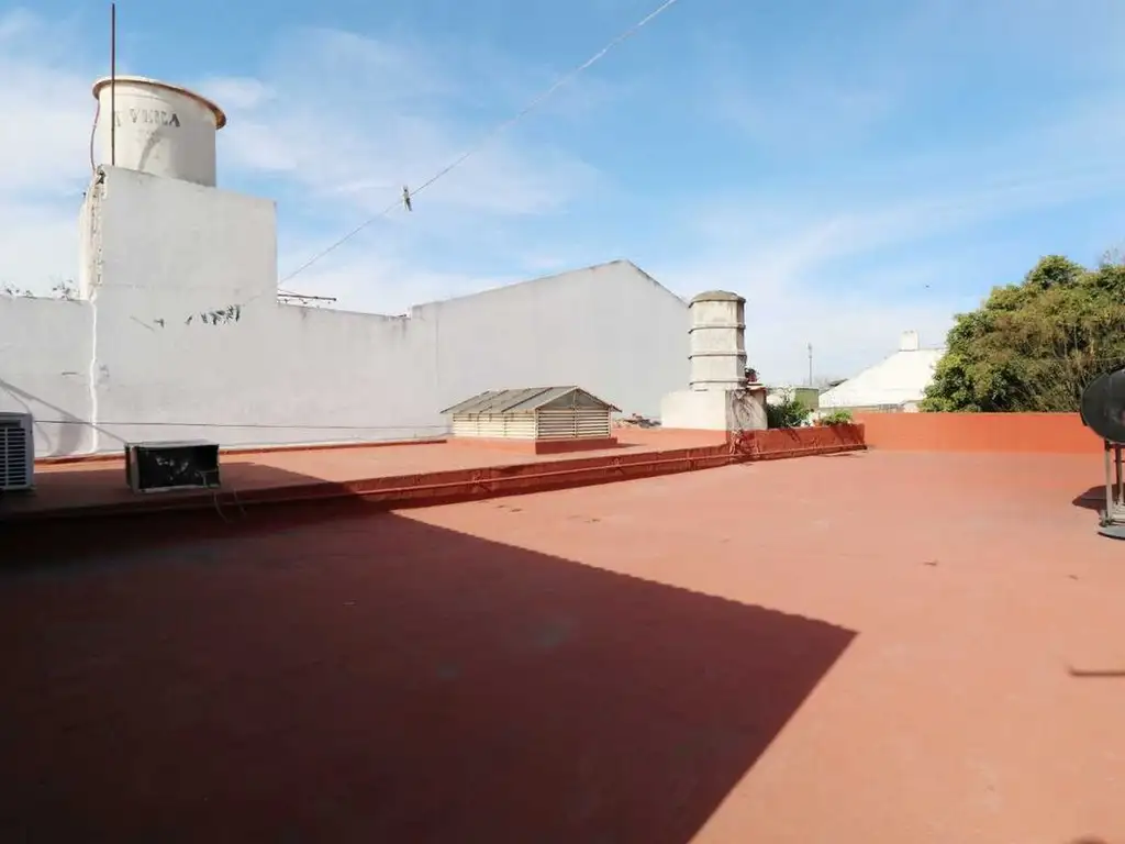 Venta Casa 7 amb en 2 plantas Pque Avellaneda