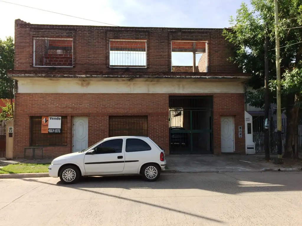 casa dos dormitorios con chalet e terminar