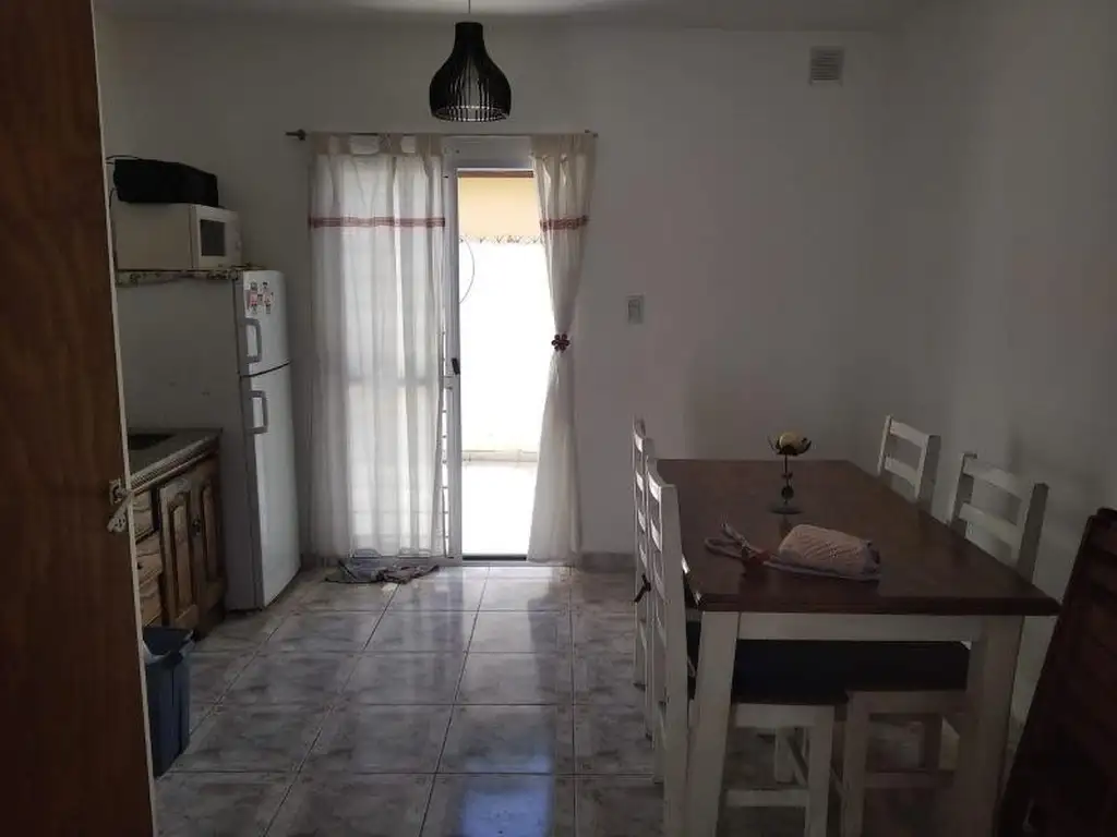 Casa en venta - 2 dormitorios 2 baños - cochera - 100 mts2 - Mar Del Tuyu