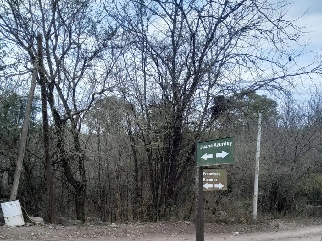 Terreno a la Venta en Unquillo de 1980 mts