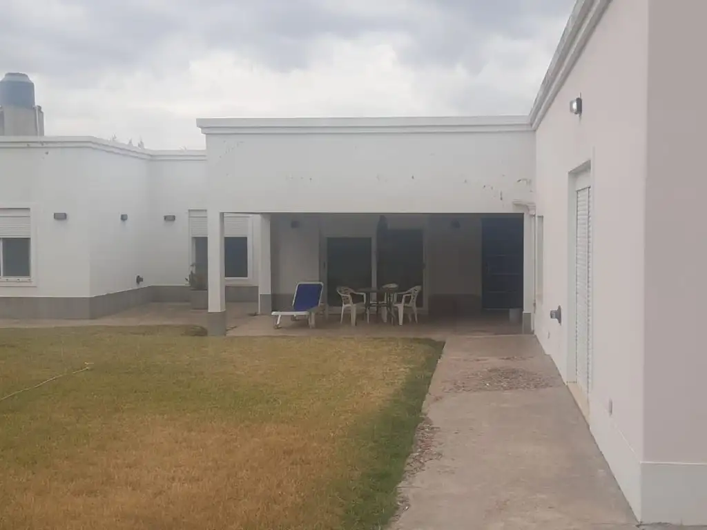 VANTA DE CASA EN JOSE HERNANDEZ 3900 PARQUE NORTE