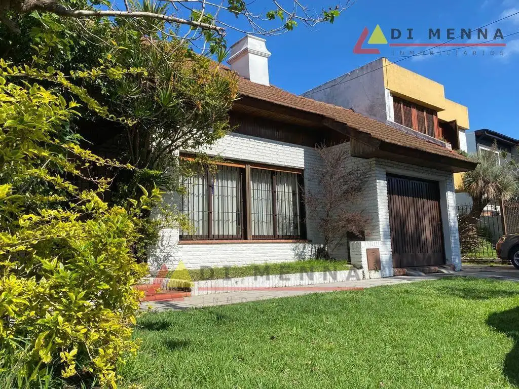 Casa Chalet venta Necochea 1100 Ramos mejia lote 323 m2