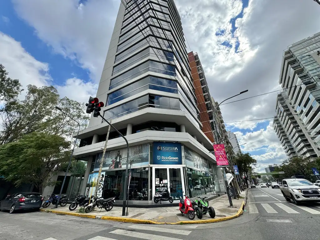 MODERNO LOCAL EN ESQUINA A LA VENTA EN VICENTE LOPEZ