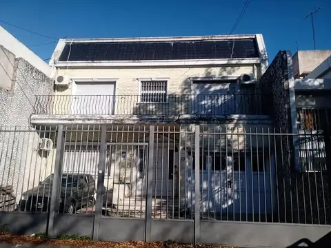 Venta casa 5 dormitorios garage 2 autos Liniers CABA 8 amb