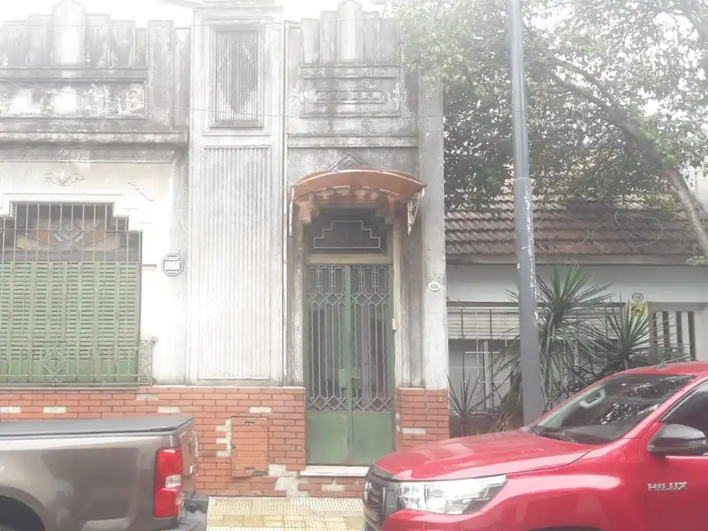 CASA EN VENTA - BARRACAS   RETASADO