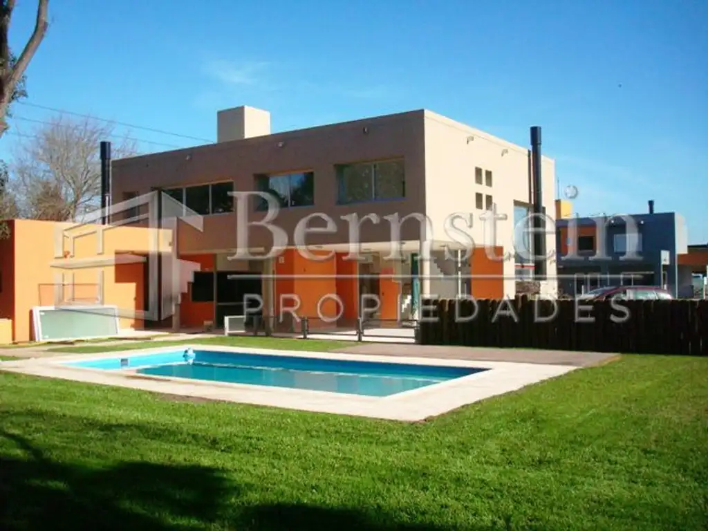 CASA EN VENTA 3 DORMITORIOS EN BARRIO CERRADO ALTOS DEL SOL