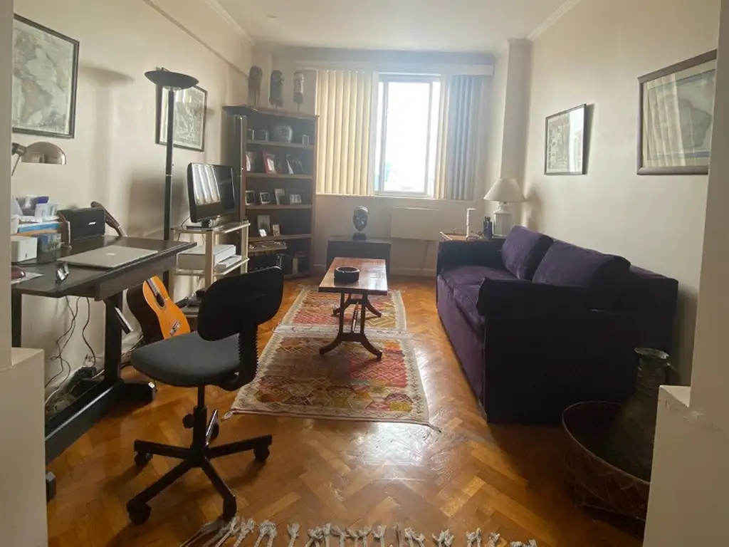 Venta semipiso en Recoleta de 4 ambientes con dependencia