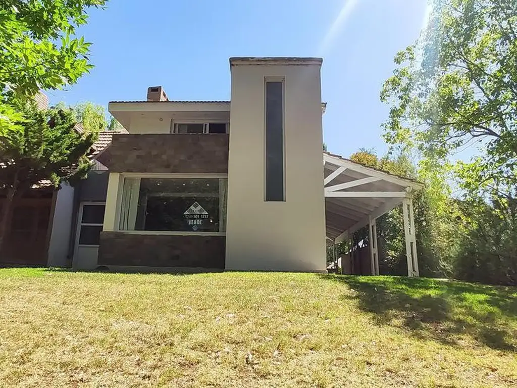 VENTA - Casa 2 Dorm, Lago Mari-Menuco, Neuquen.