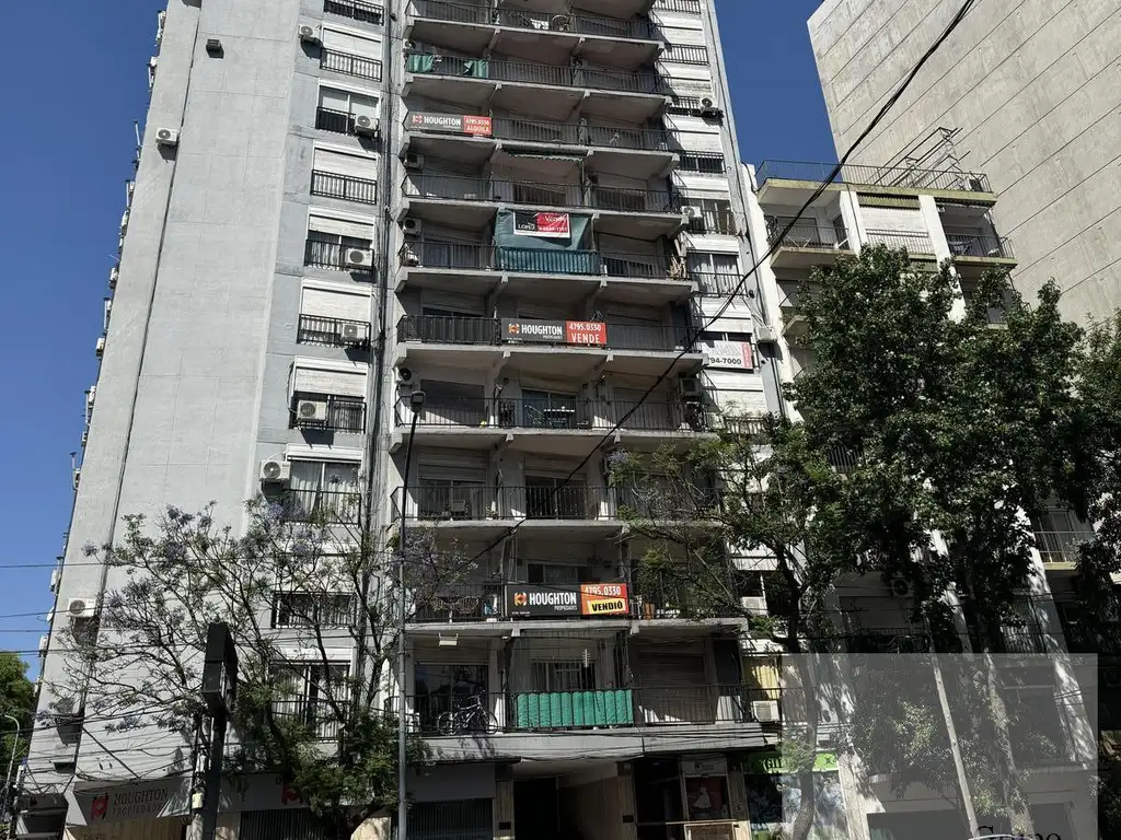 DEPARTAMENTO VENTA VICENTE LOPEZ AL FRENTE CON BALCON AMPLIO