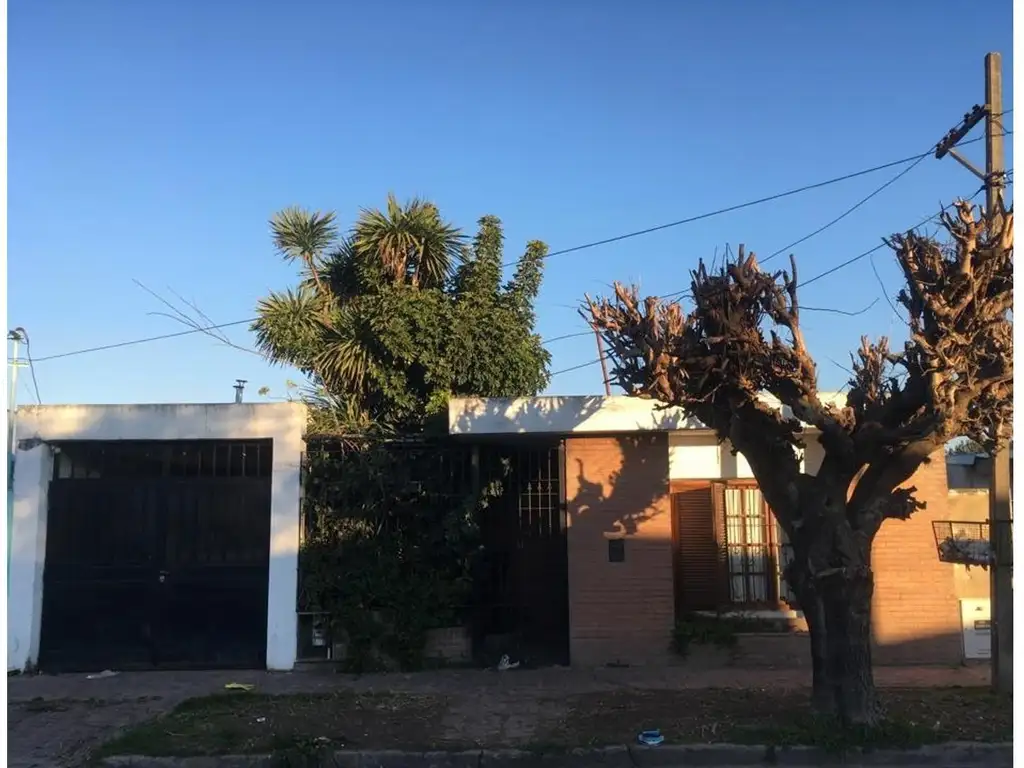 Casa en venta en Vicente Lopez Y Planes 1100 1100 - Zarate - Adinco