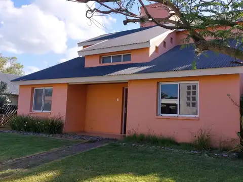 CASA EN ALQUILER EN BARRIO PRIVADO ACACIAS BLANCAS