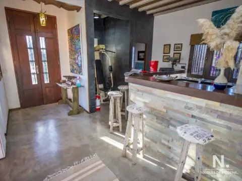 En venta hermosa y espaciosa casa en Solanas,