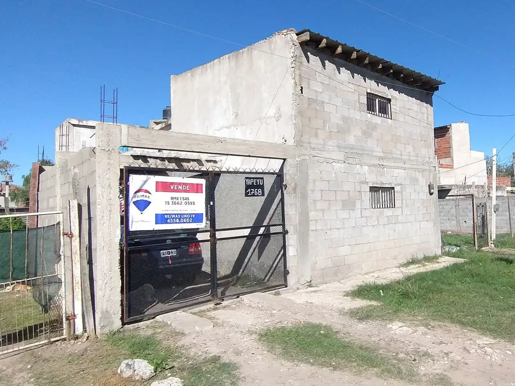 VENTA CASA SOBRE LOTE AMPLIO en GLEW