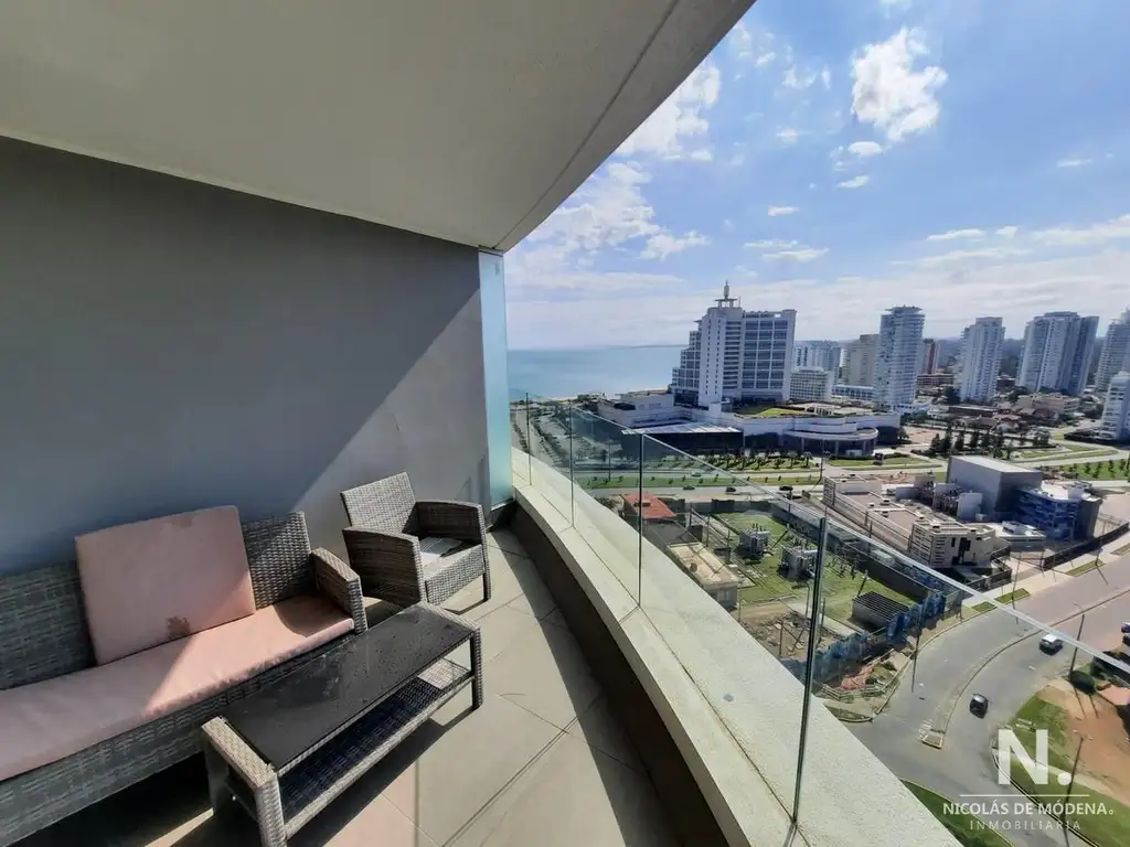 Apartamento de 3 dormitorios en suite con amenities y garaje, en Punta del Este, Maldonado