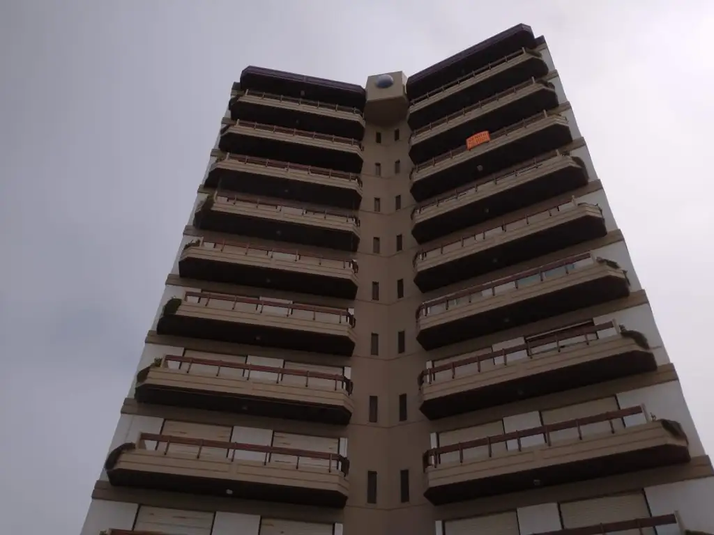 DEPARTAMENTO CON VISTA AL MAR EN BARRIO NORTE