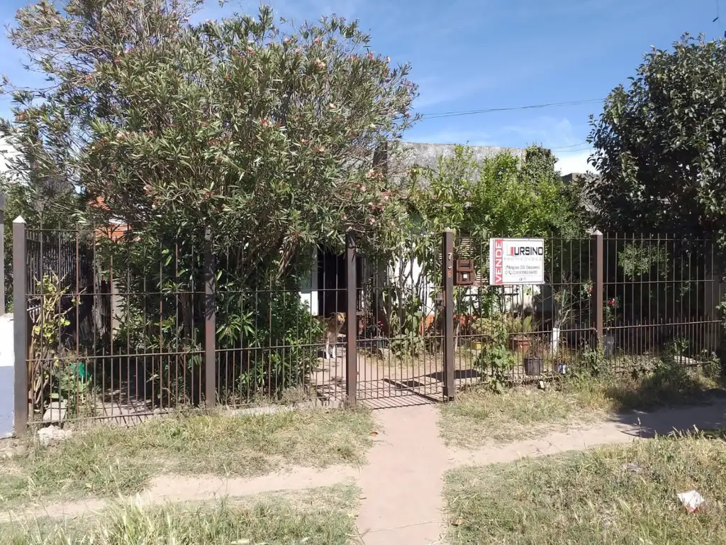 VENTA - CASA EN BARRIO VILLA LUJAN