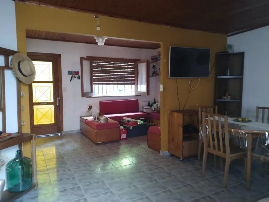 Casa en venta - 2 Dormitorios 1 Baño - 75Mts2 - La Plata