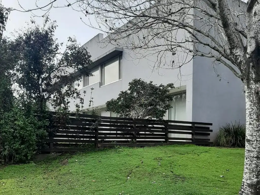 Casa en Venta en el Barrio Santa Maria de los Olivos