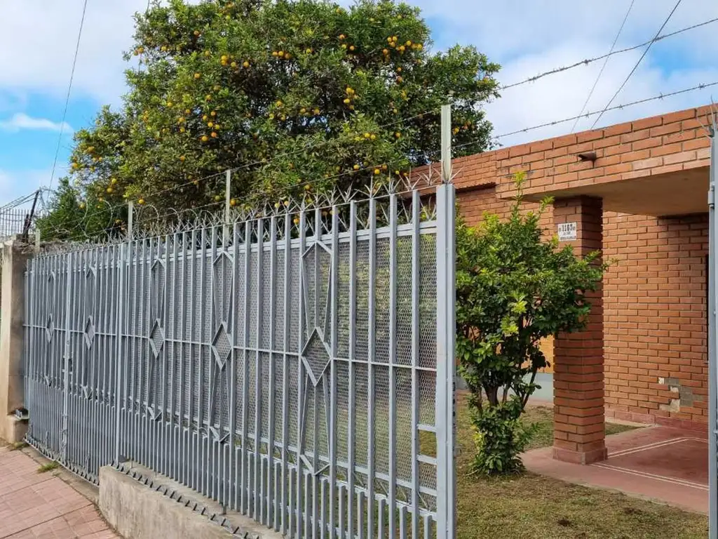 Casa dos dormitorios, zona sur, Villa El Libertor