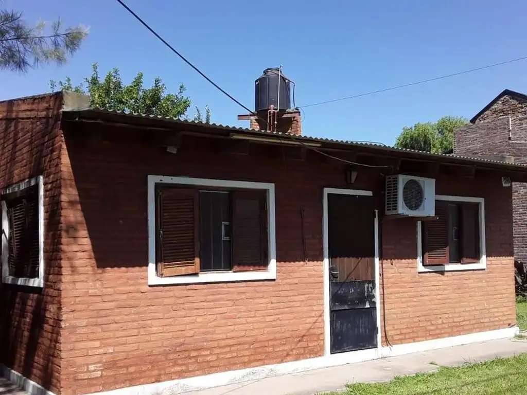 VENTA. Casa en LUIS PALACIOS RETASADA