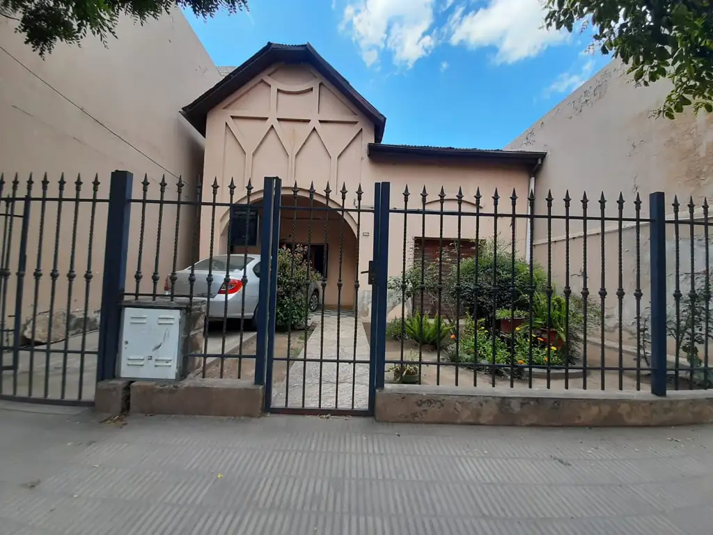 Casa a la venta en Cosquin. (C362)