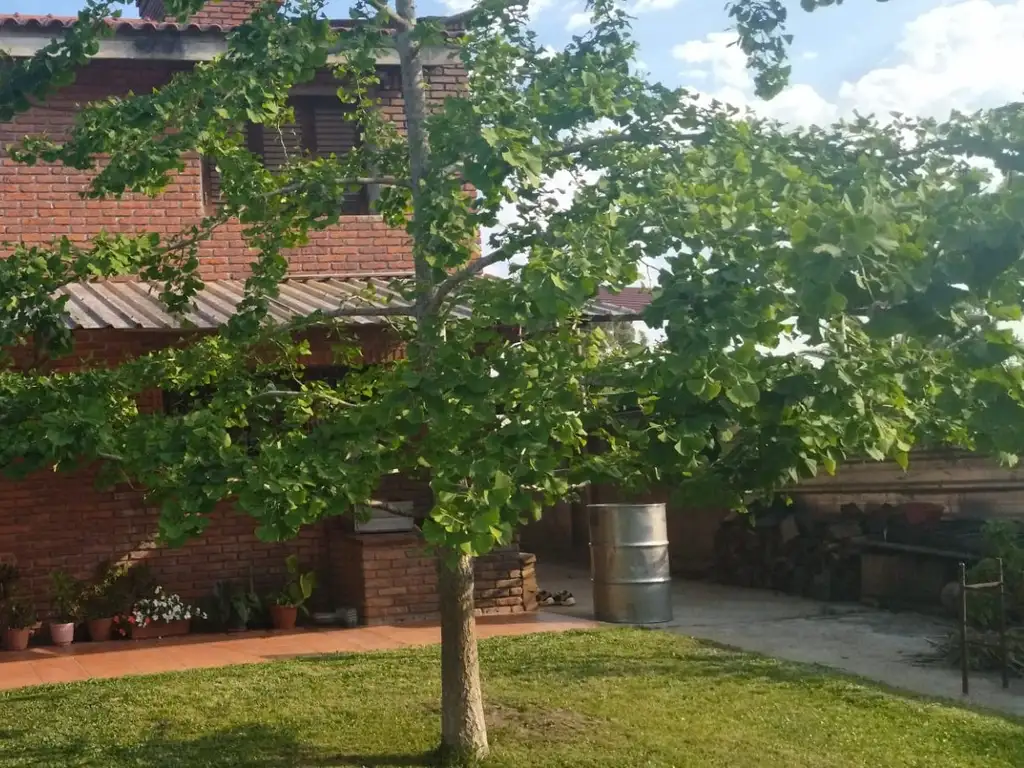 Casa en venta en Uruguay, a pocas cuadras de La Rambla, en el barrio “Sol y Mar”. Ciudad de La Costa