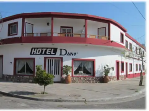 HOTEL EN STA TERESITA, MED. CUADRA DEL MAR HAB. DISPONIBLES