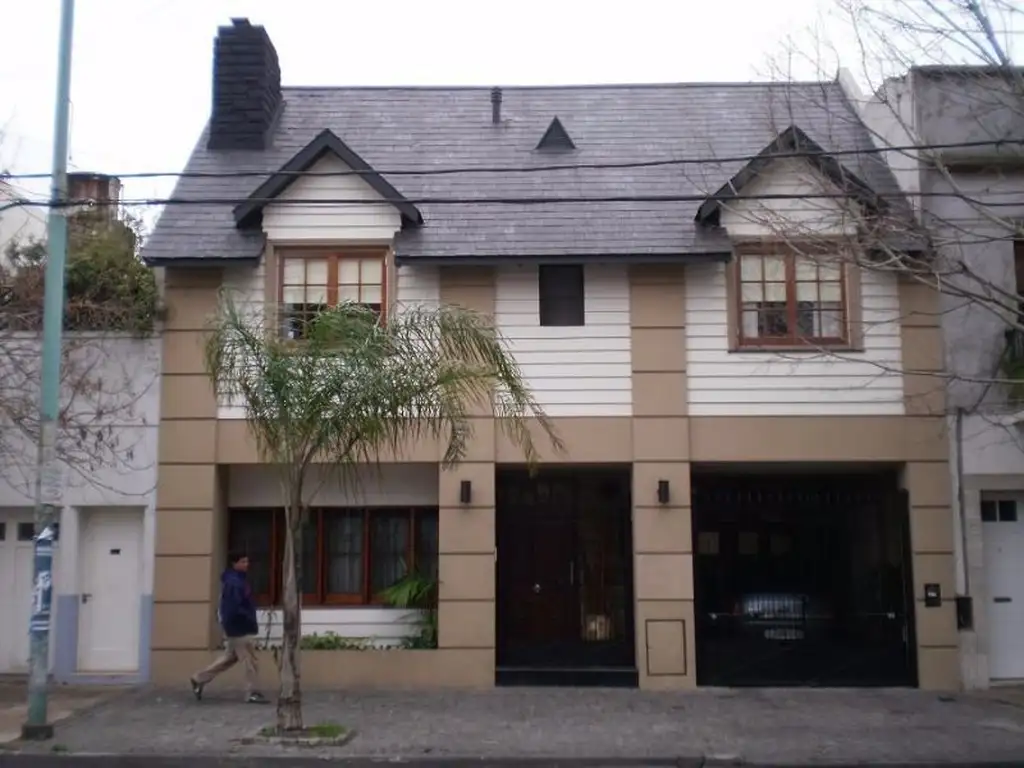 Lujosa casa en Quilmes Residencial Centro